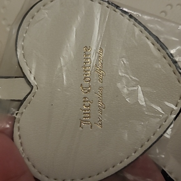 NWT Juicy Couture Fame Crossbody Satchel - Ivory Cream Angel Deboss - Picture 2 of 5